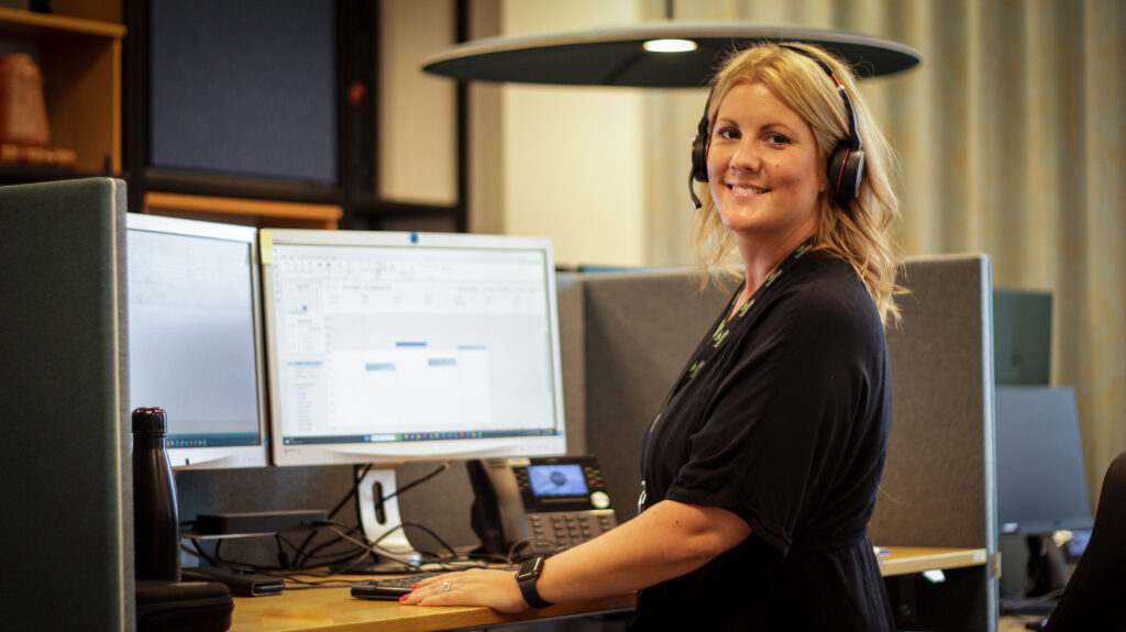 Kvinnlig kundrådgivare på Vafabmiljö